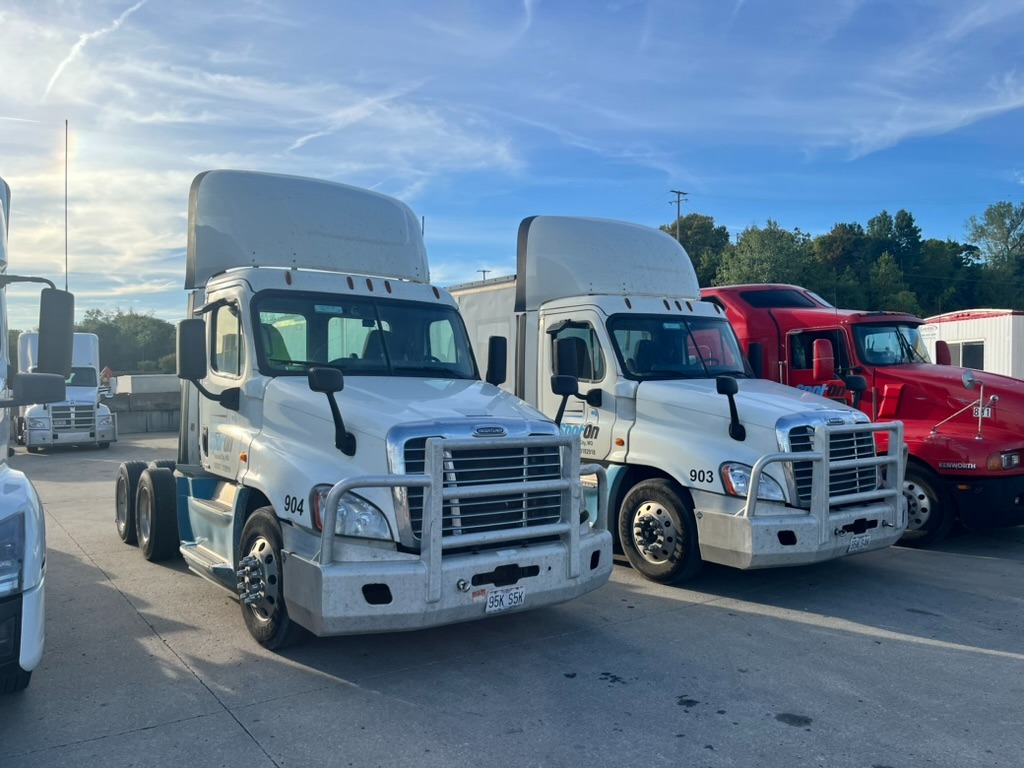 Freightliners 903 & 904